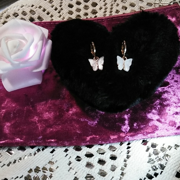 🌞🦋NEW GOLD OVERLAY PALE PINK ACRYLIC 🦋 EARRINGS - Picture 4 of 8